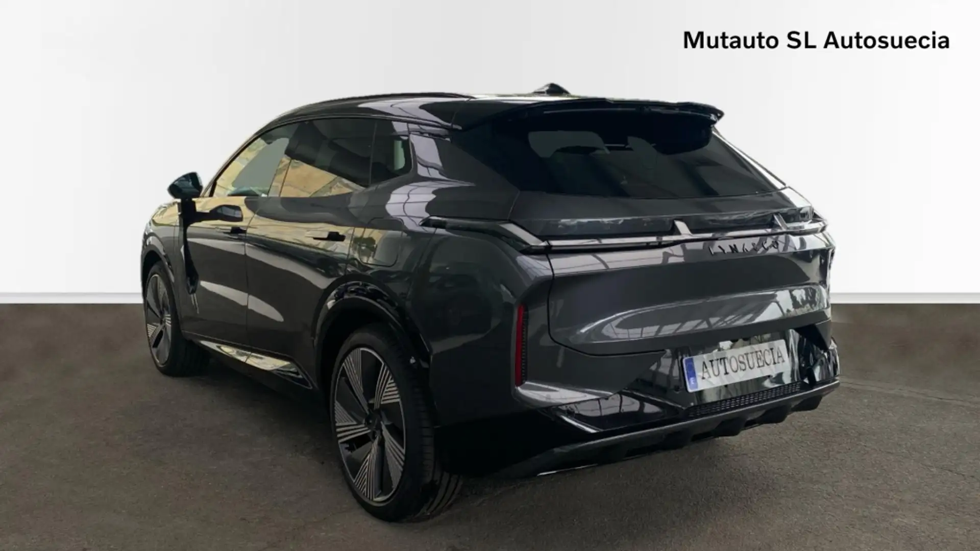 Lynk & Co 08 1.5 PHEV More Gris - 2