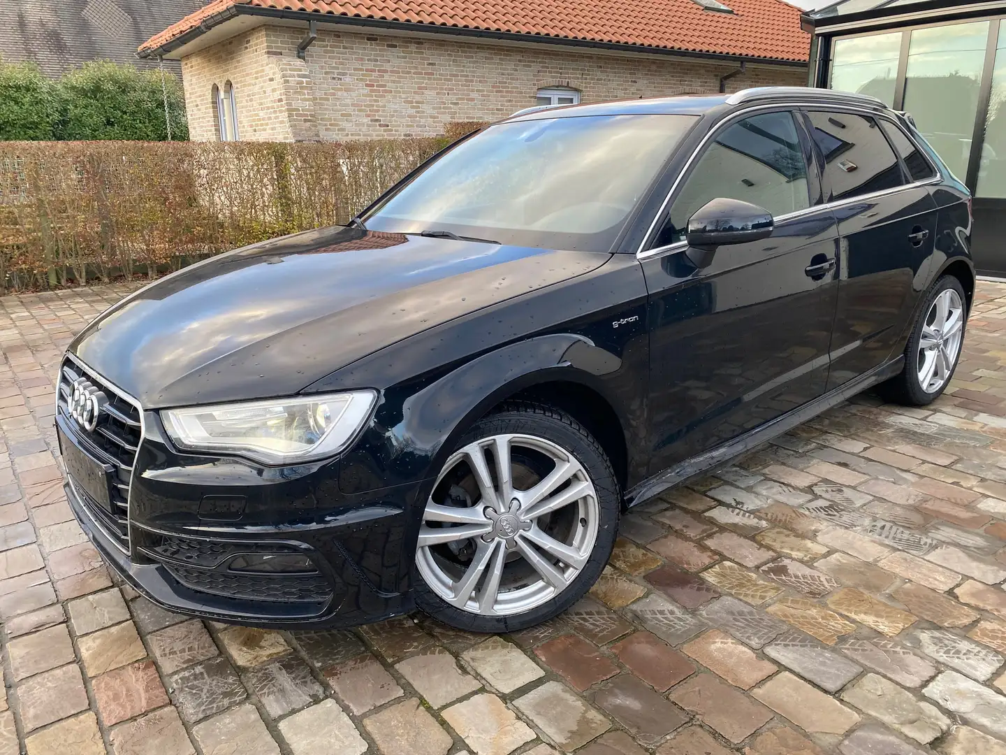 Audi A3 14 CNG Sline Zwart - 1
