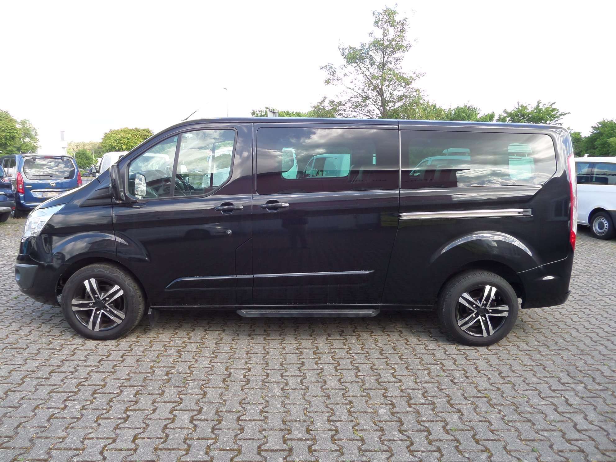 Second hand Ford Tourneo Custom 2.2