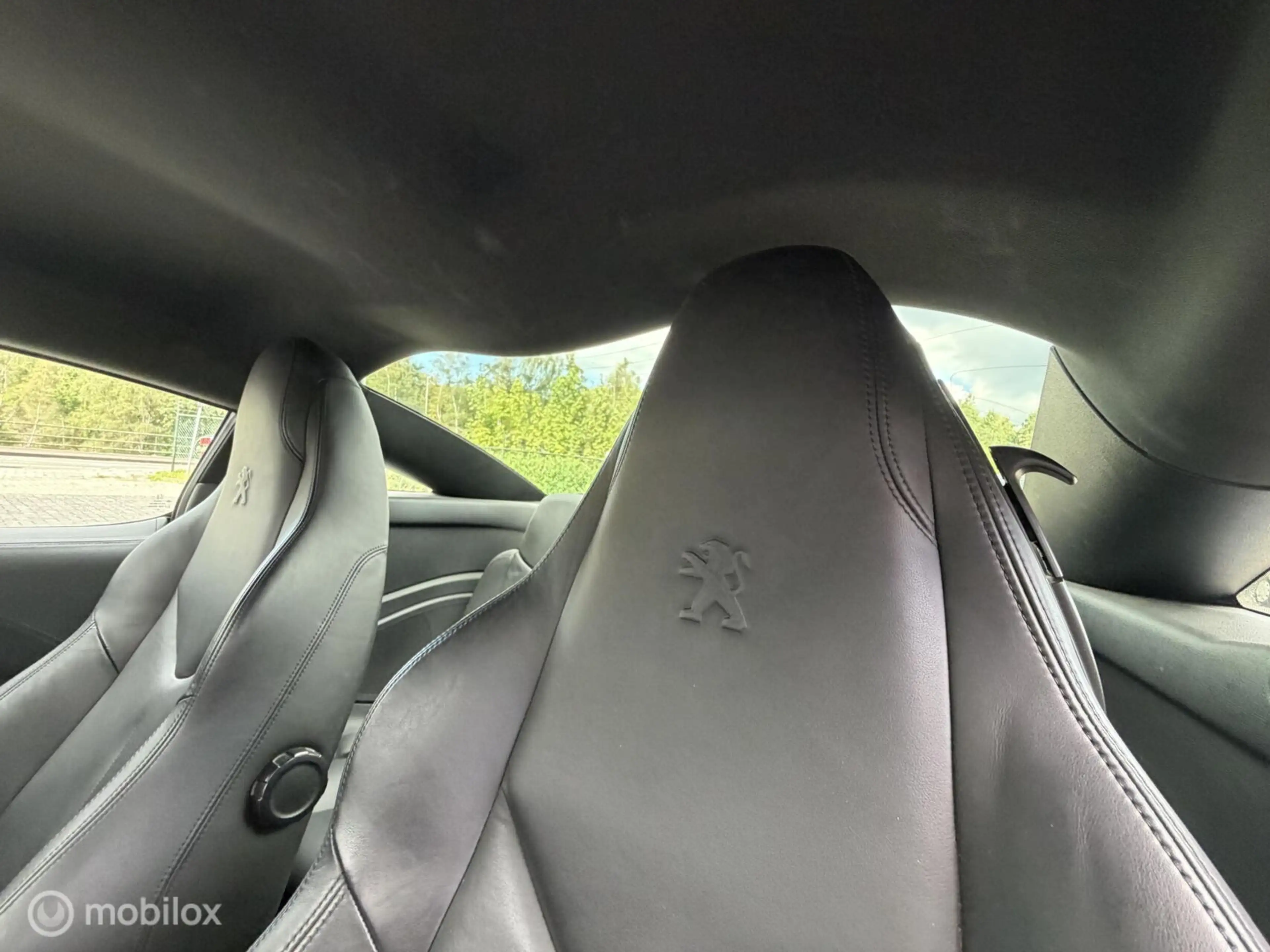 Peugeot RCZ 1.6 THP 2011 / Vol Leer / Stoelverwarming / PDC / — photo 13