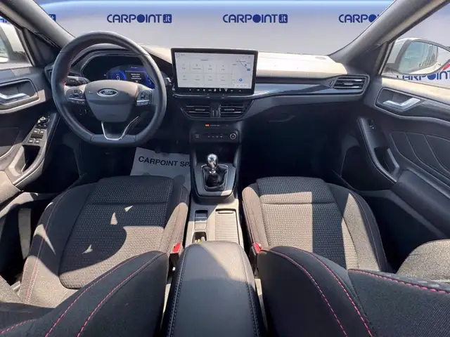 Ford Focus view 10