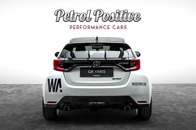 Toyota Yaris view 4