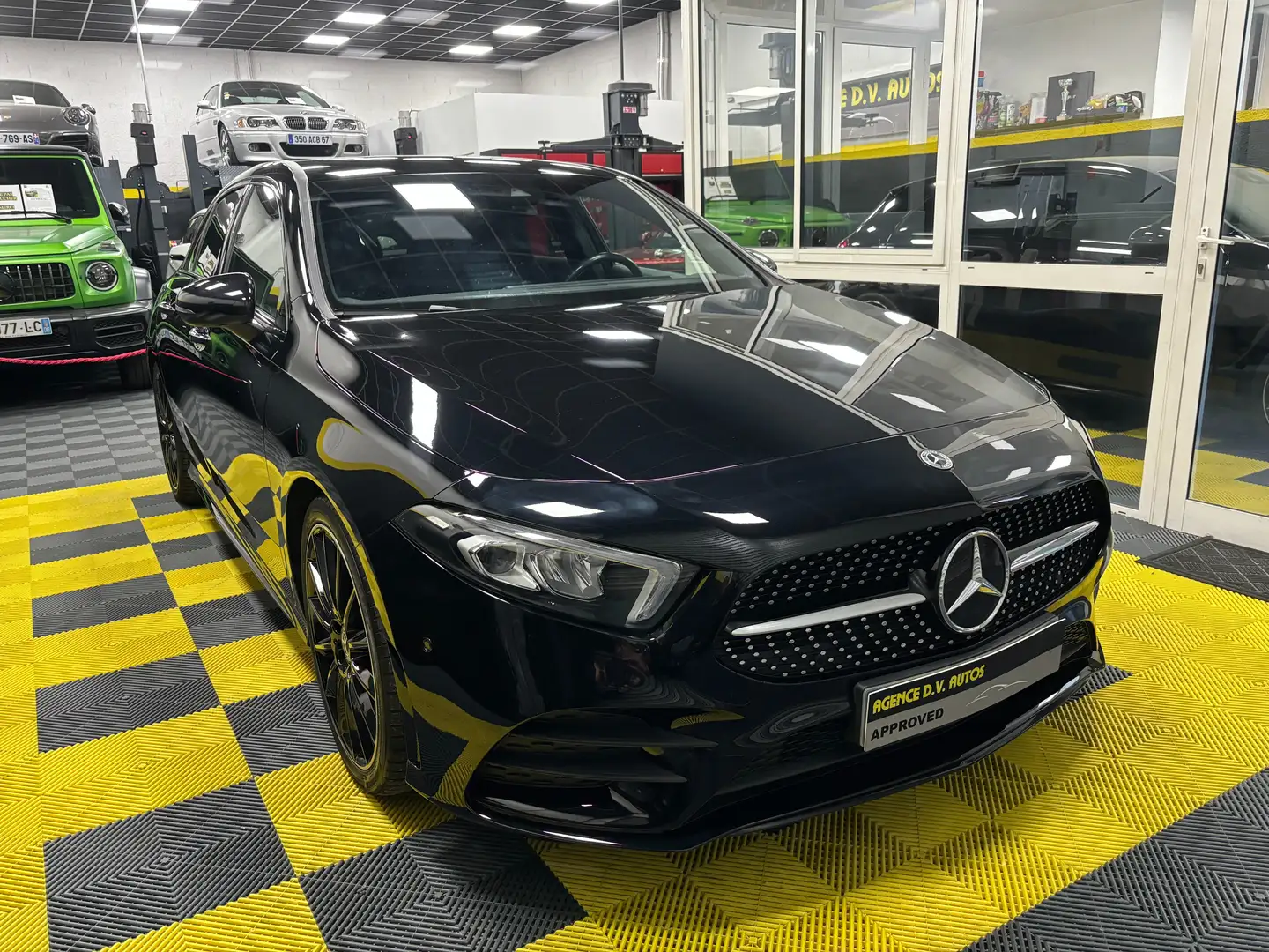 Mercedes-Benz A 200 Classe d 8G-DCT AMG Line Černá - 2