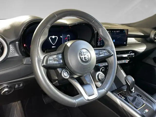 Alfa Romeo Tonale view 8