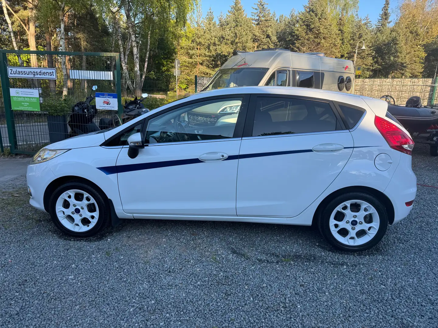 Ford Fiesta Titanium Blanc - 2