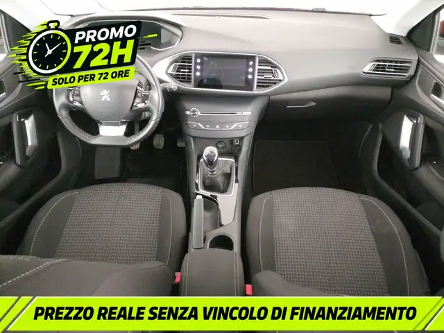 Peugeot 308 view 9