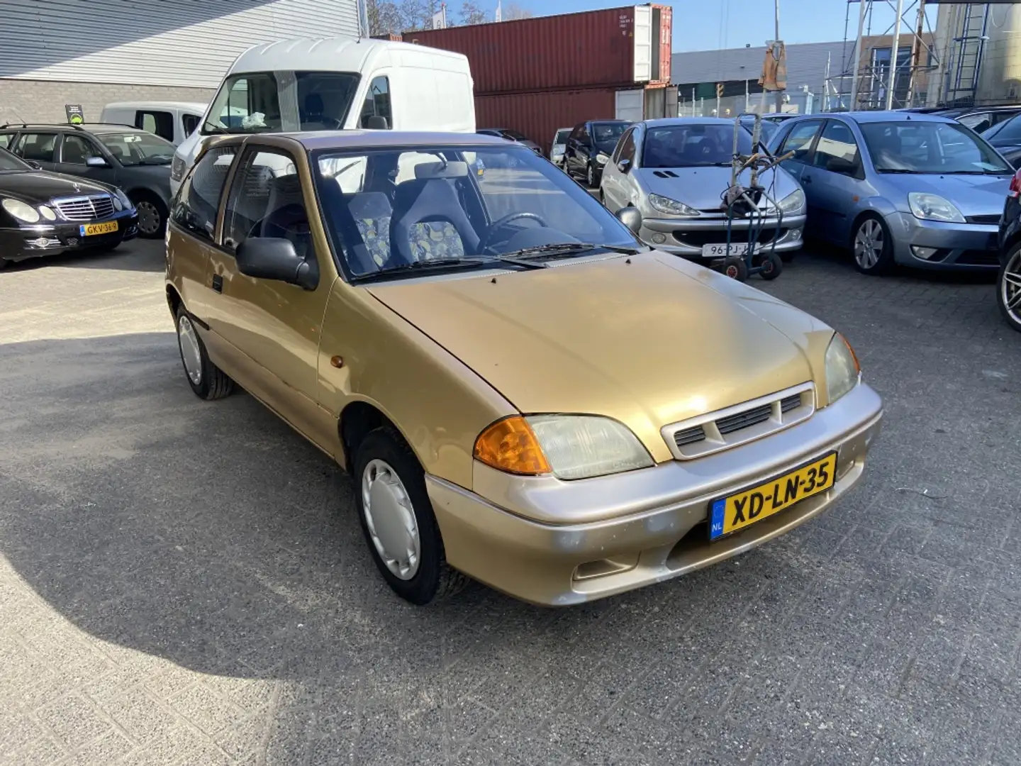Suzuki Swift 1.0 GLS Fortune Galben - 2