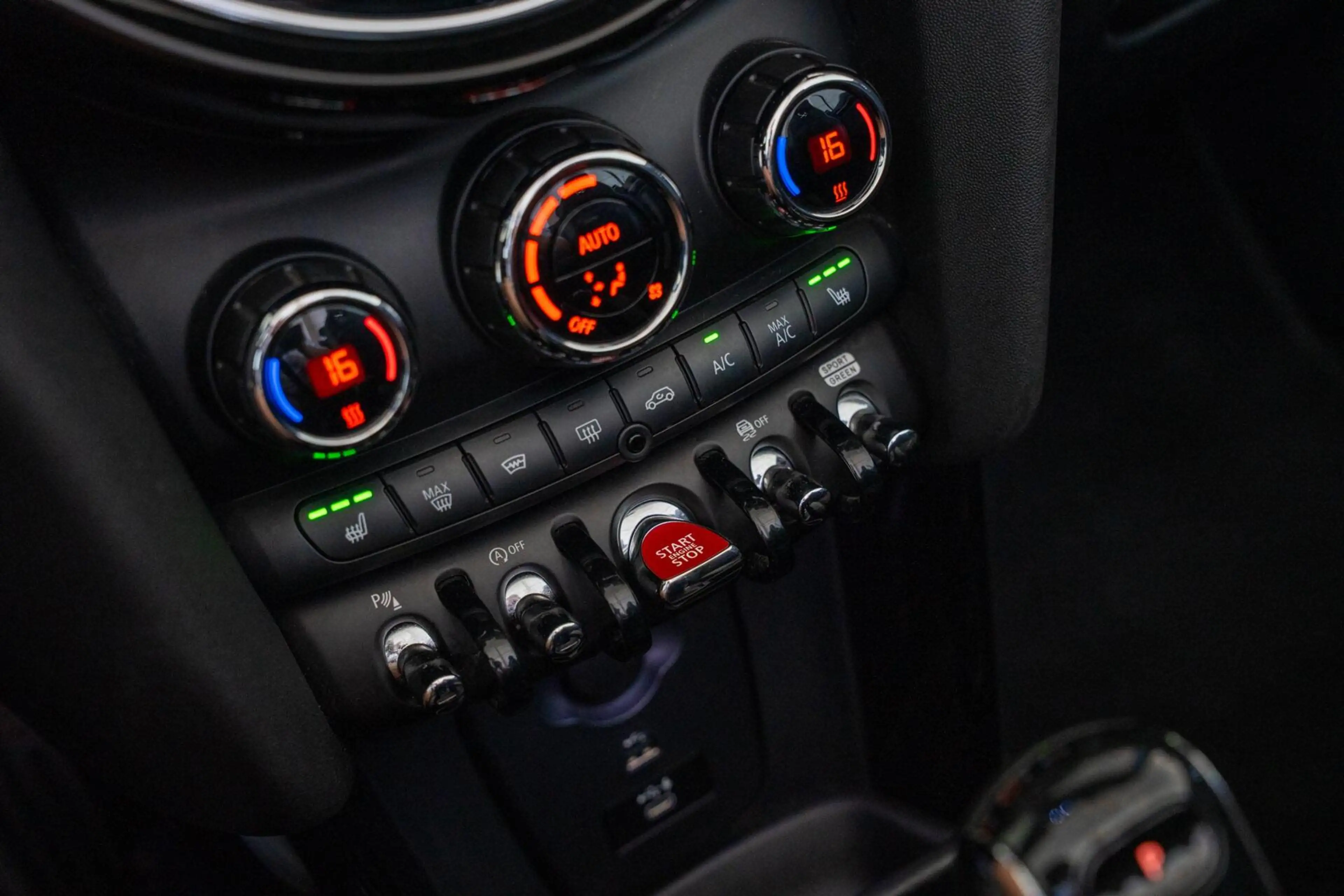 MINI Cooper S Cabrio 2.0 John Cooper Works / Headup / Harman Kardon / C — photo 11