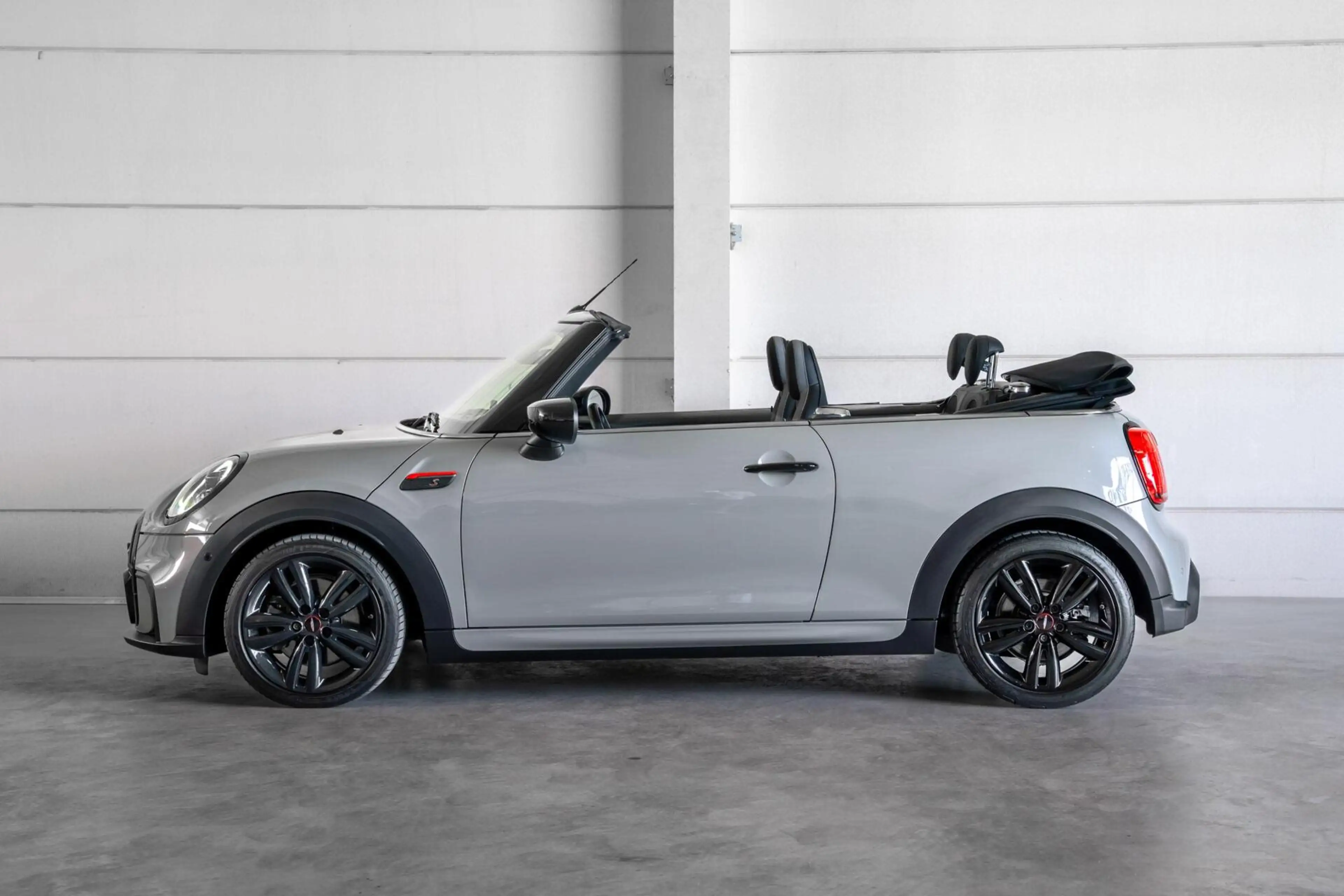 MINI Cooper S Cabrio 2.0 John Cooper Works / Headup / Harman Kardon / C — photo 4