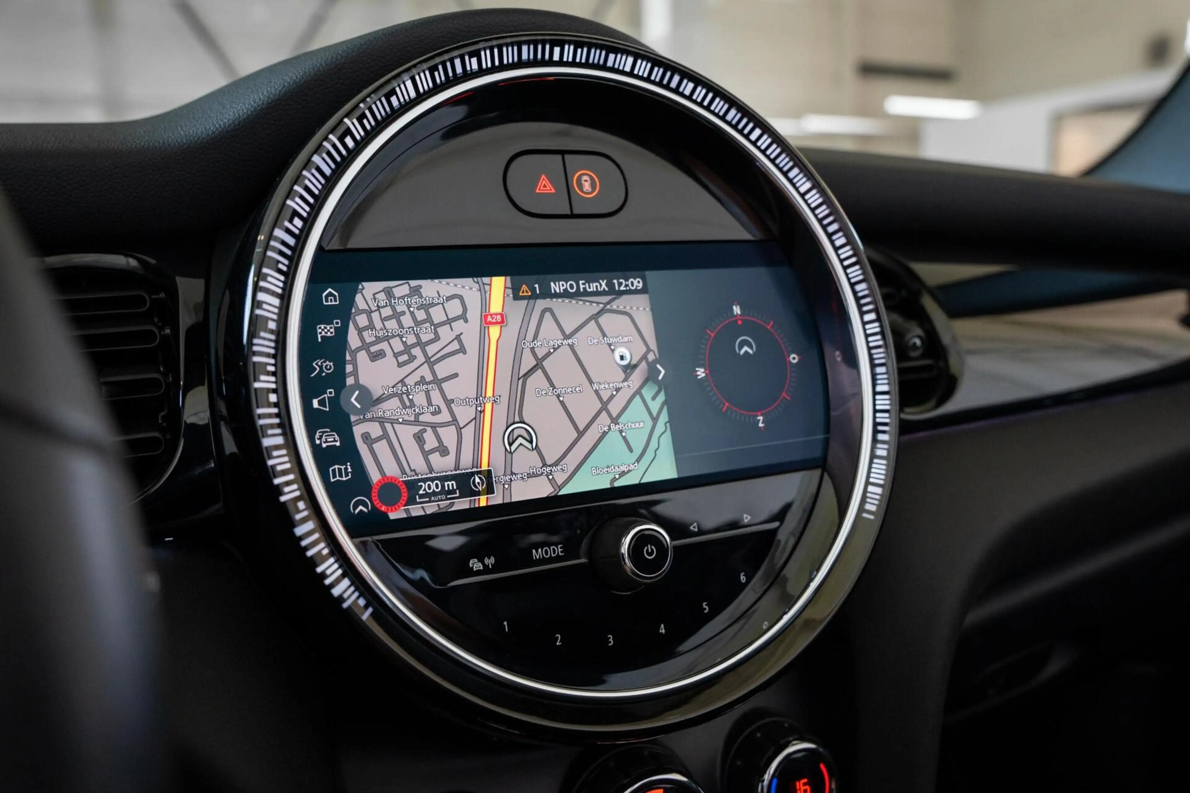 MINI Cooper S Cabrio 2.0 John Cooper Works / Headup / Harman Kardon / C — photo 22