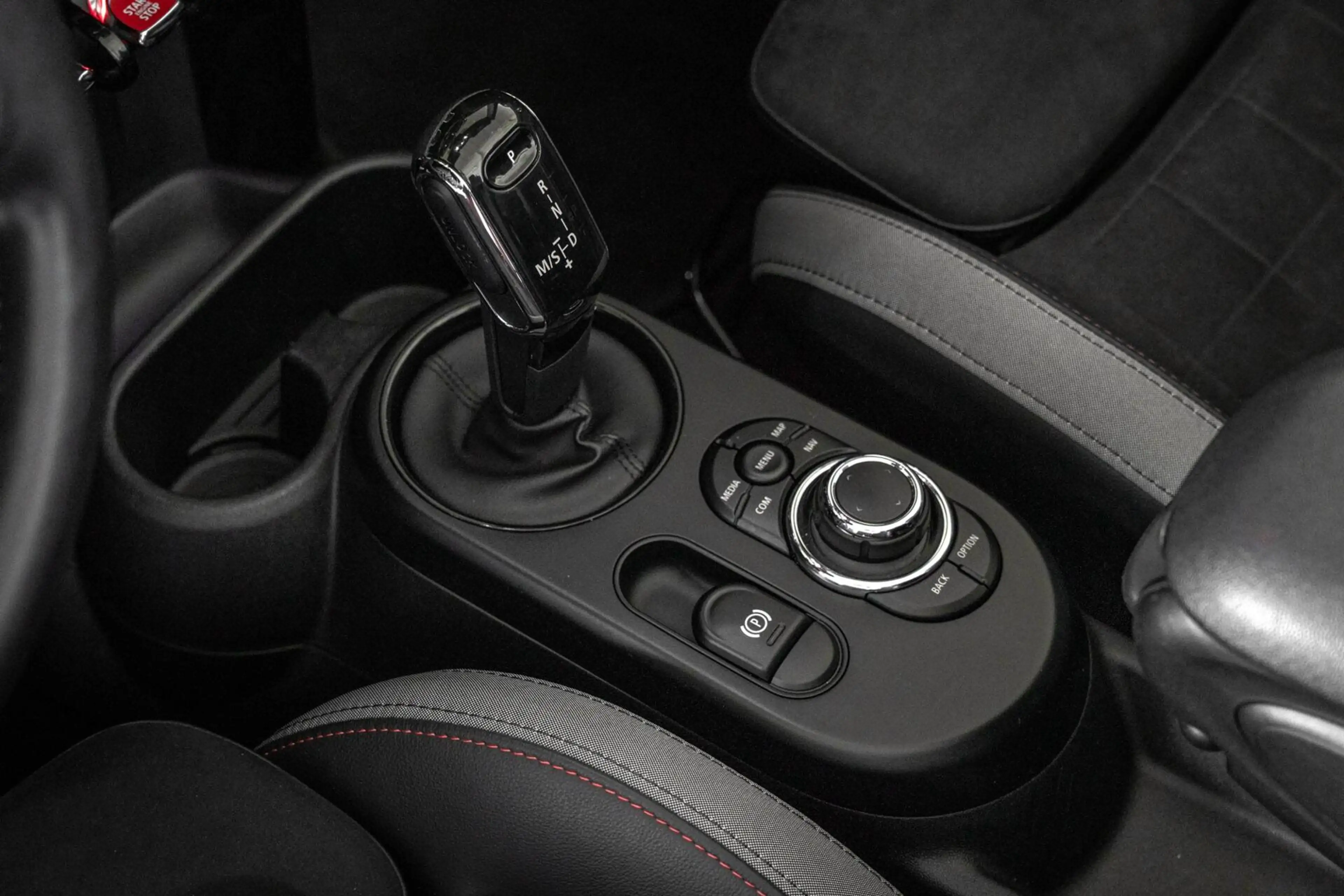 MINI Cooper S Cabrio 2.0 John Cooper Works / Headup / Harman Kardon / C — photo 28