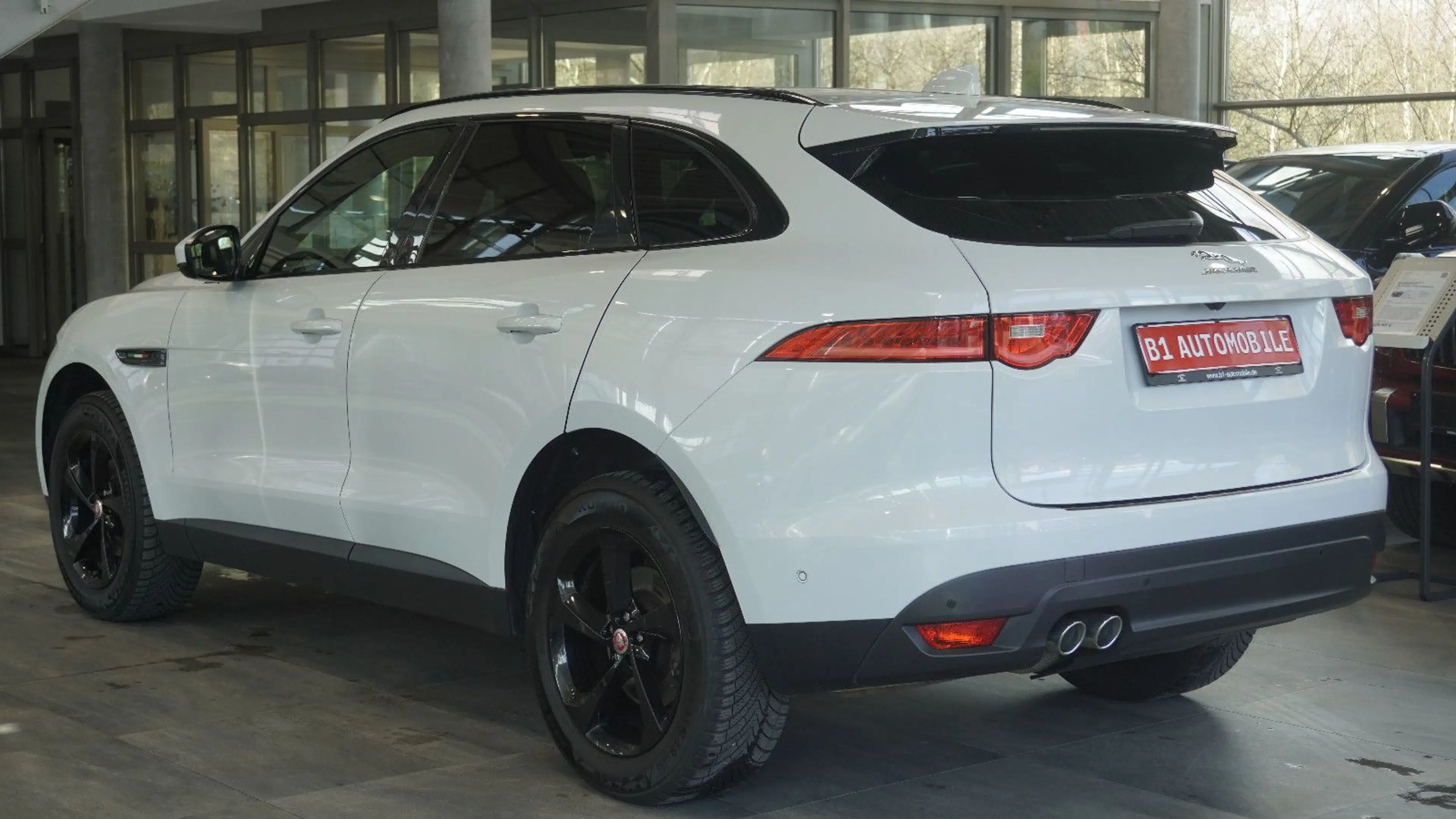 Jaguar F-Pace Prestige AWD*MERIDIAN*NAVI*KAM* — photo 7