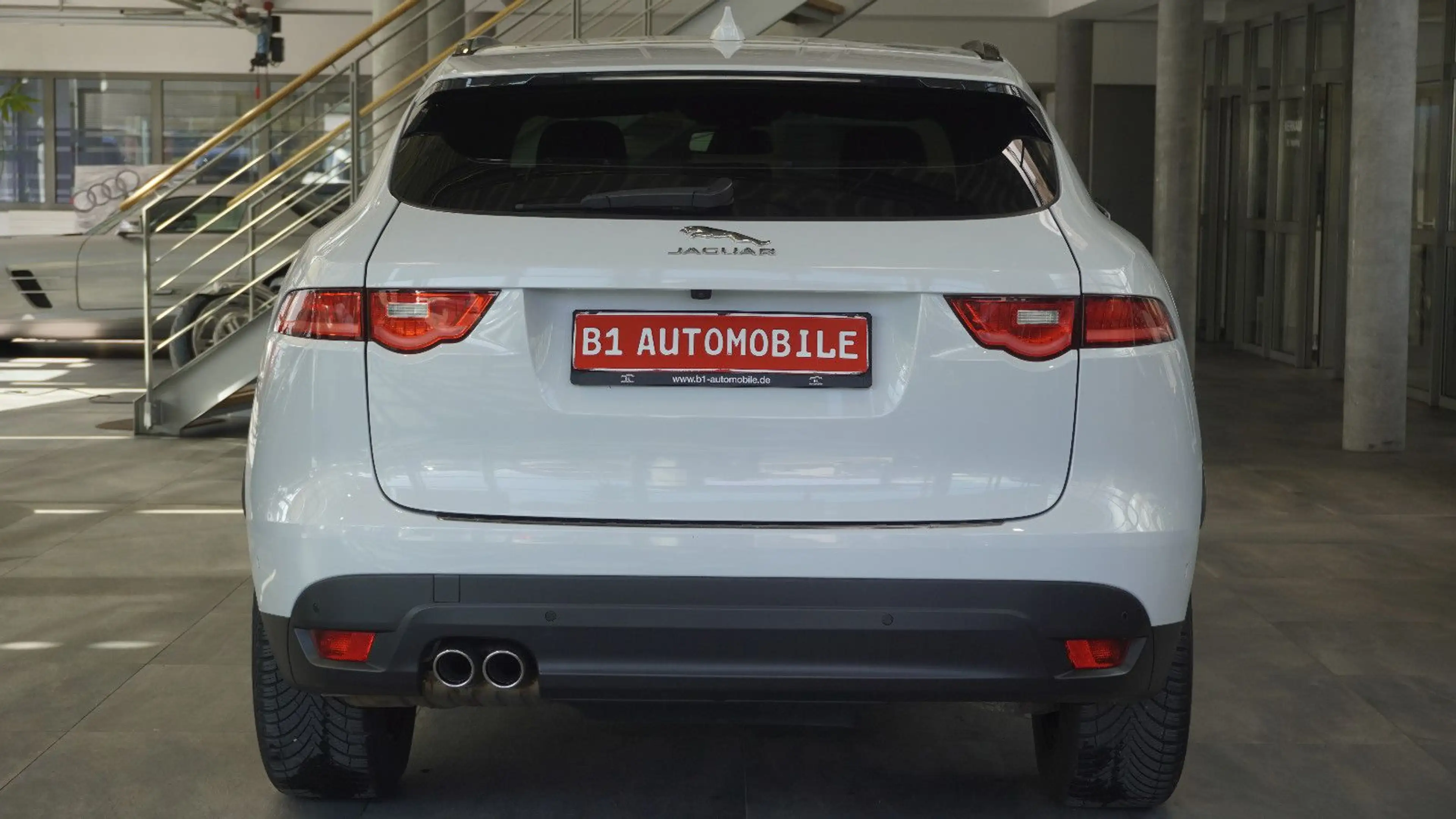 Jaguar F-Pace Prestige AWD*MERIDIAN*NAVI*KAM* — photo 6