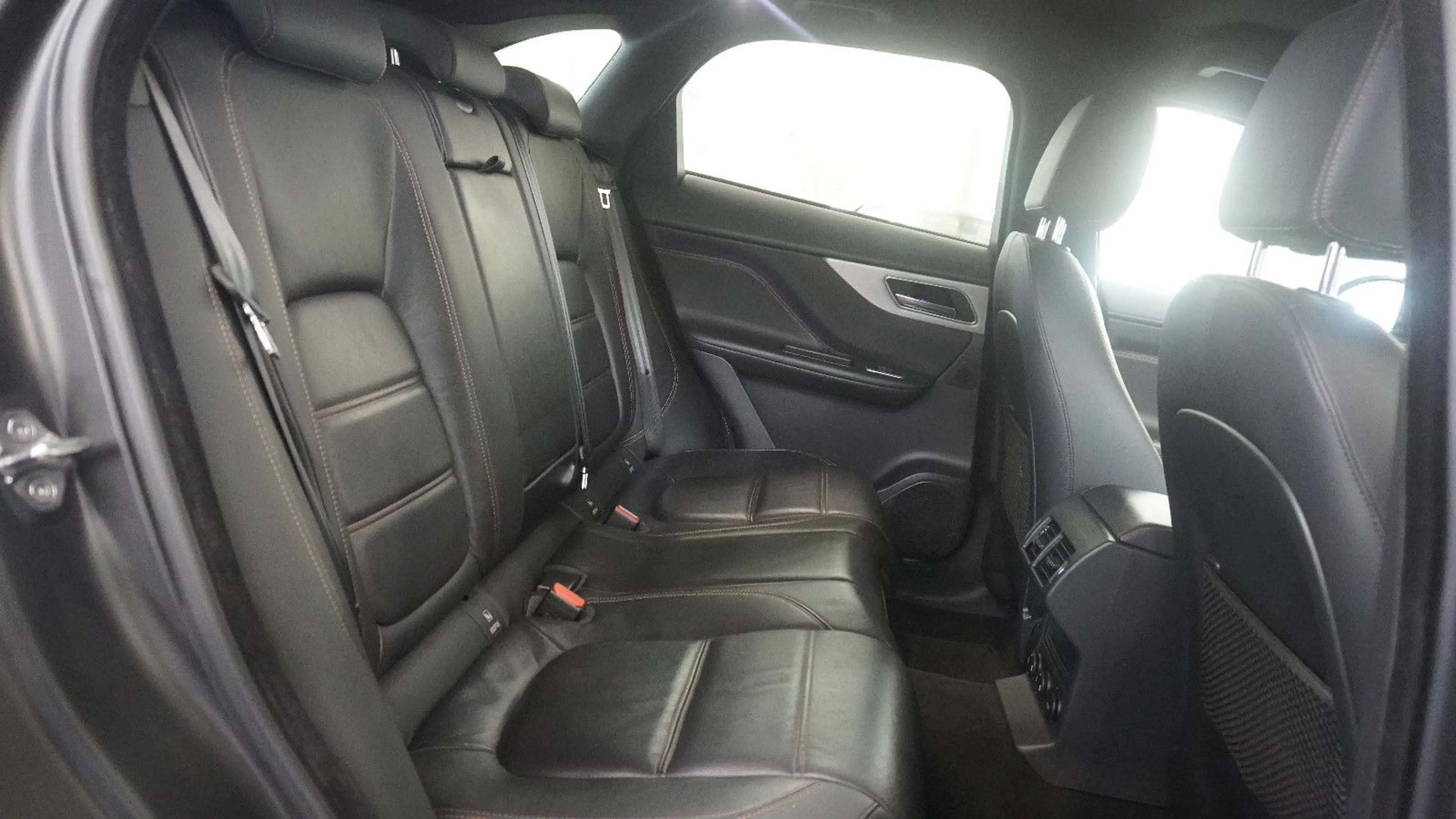 Jaguar F-Pace Prestige AWD*MERIDIAN*NAVI*KAM* — photo 11