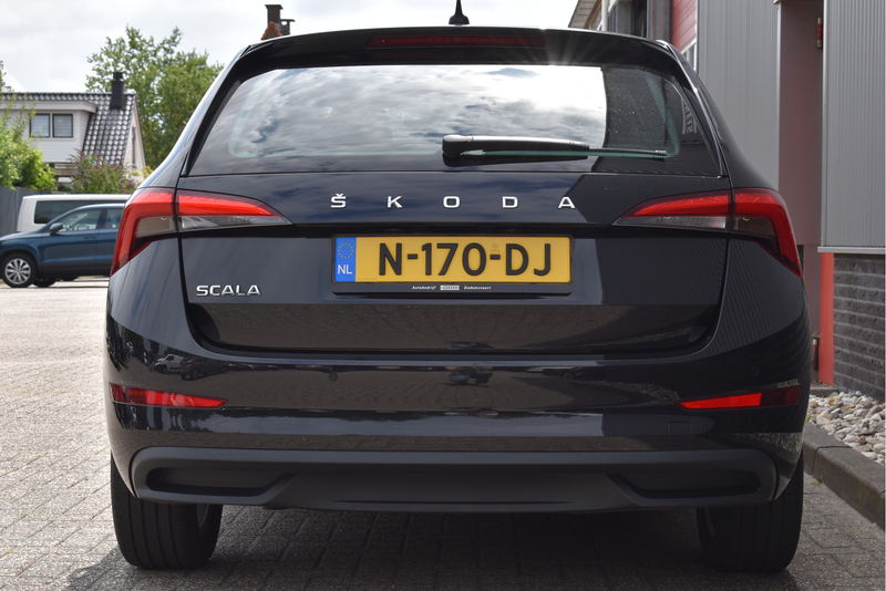Skoda Scala 1.0 TSI Ambition Carplay, Climate control, Cruise — photo 18