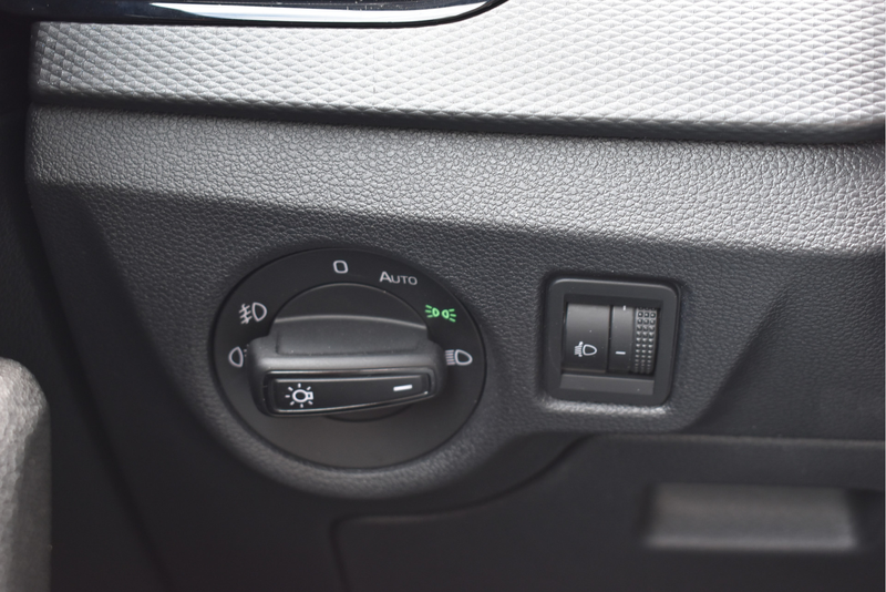 Skoda Scala 1.0 TSI Ambition Carplay, Climate control, Cruise — photo 29