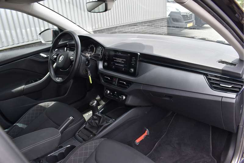 Skoda Scala 1.0 TSI Ambition Carplay, Climate control, Cruise — photo 19