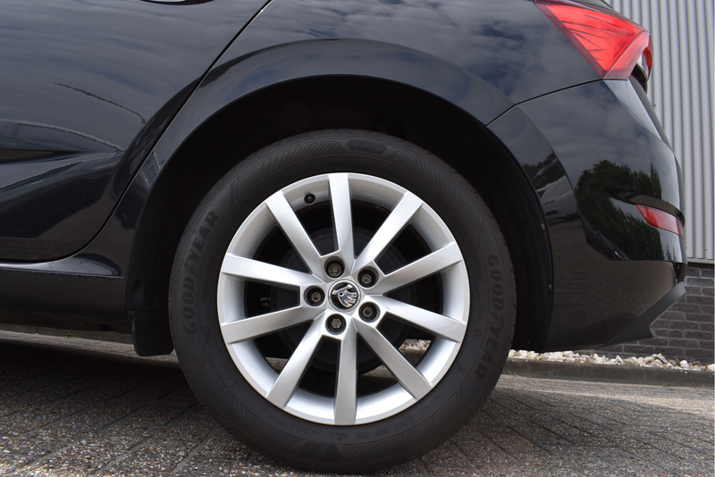 Skoda Scala 1.0 TSI Ambition Carplay, Climate control, Cruise — photo 23