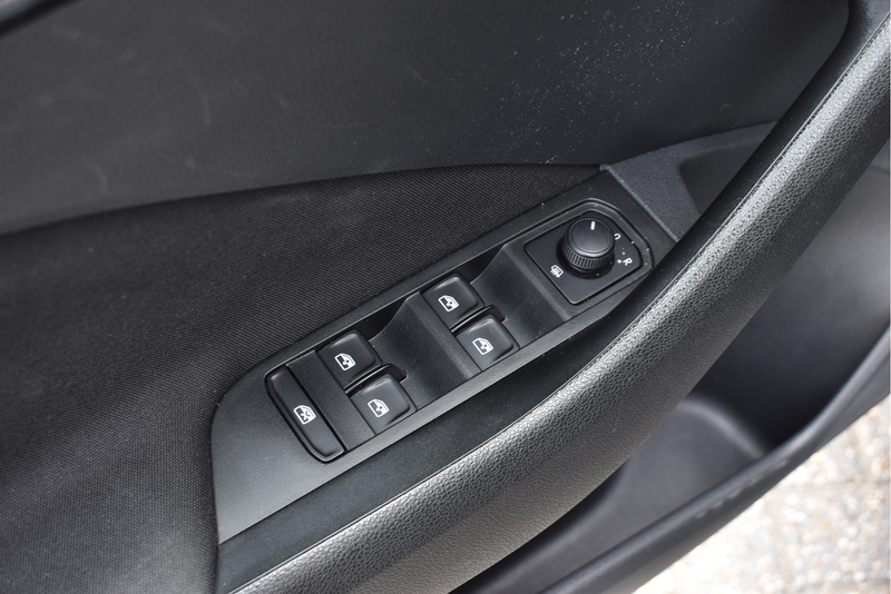 Skoda Scala 1.0 TSI Ambition Carplay, Climate control, Cruise — photo 28
