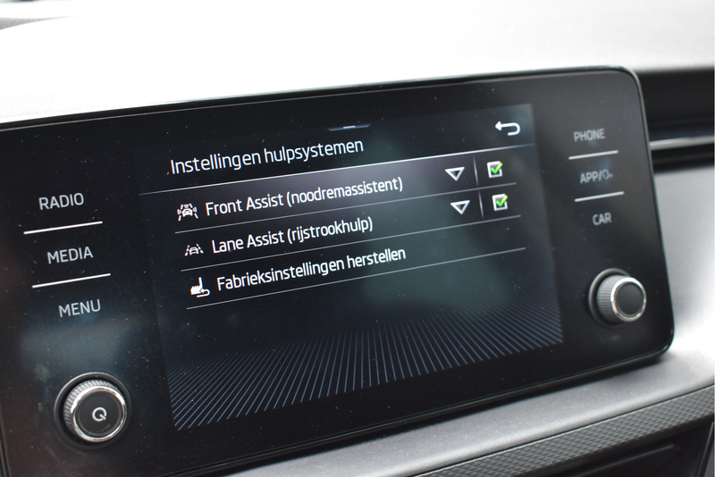 Skoda Scala 1.0 TSI Ambition Carplay, Climate control, Cruise — photo 14