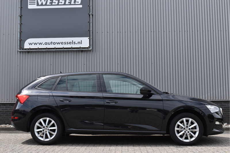 Skoda Scala 1.0 TSI Ambition Carplay, Climate control, Cruise — photo 6