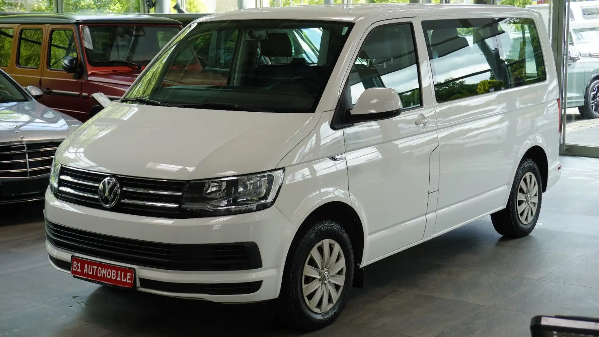 Volkswagen T6 Transporter Caravelle Comfortline*AHK*STHZ*9 Weiß - 1
