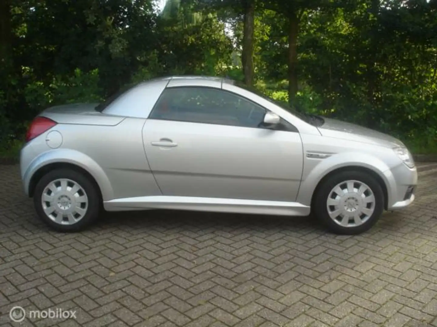 Opel Tigra TwinTop 1.3 CDTi Cabrio Distributie defect Grau - 2