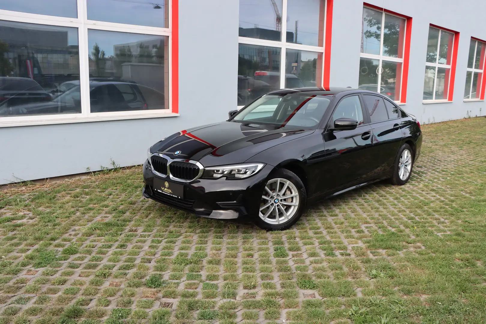 BMW 330 330 d Advantage|PDC|LED|BMW Live Cockpit|Lenkrad M Schwarz - 2