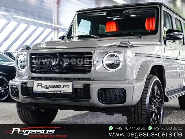 Mercedes-Benz G-Class view 10