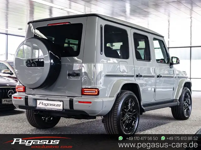Mercedes-Benz G-Class view 6