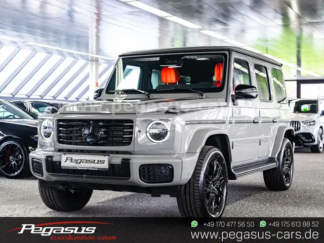 Mercedes-Benz G-Class view 3