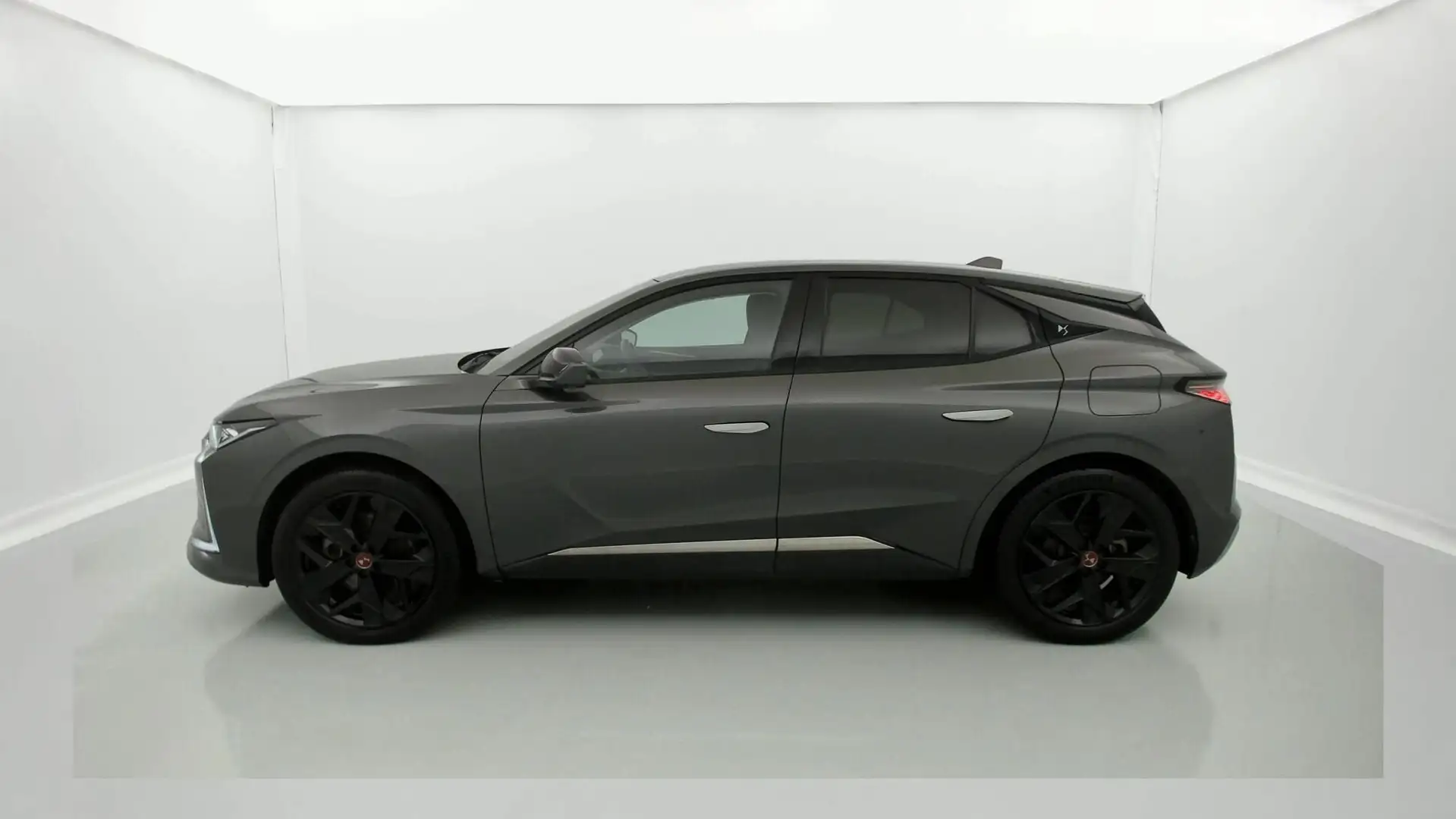 DS Automobiles DS 4 E-TENSE 225 CA performance line + Argintiu - 2