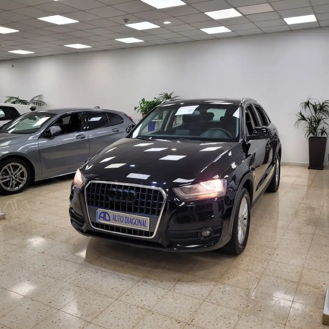 Audi Q3 2.0TDI Advance Schwarz - 2