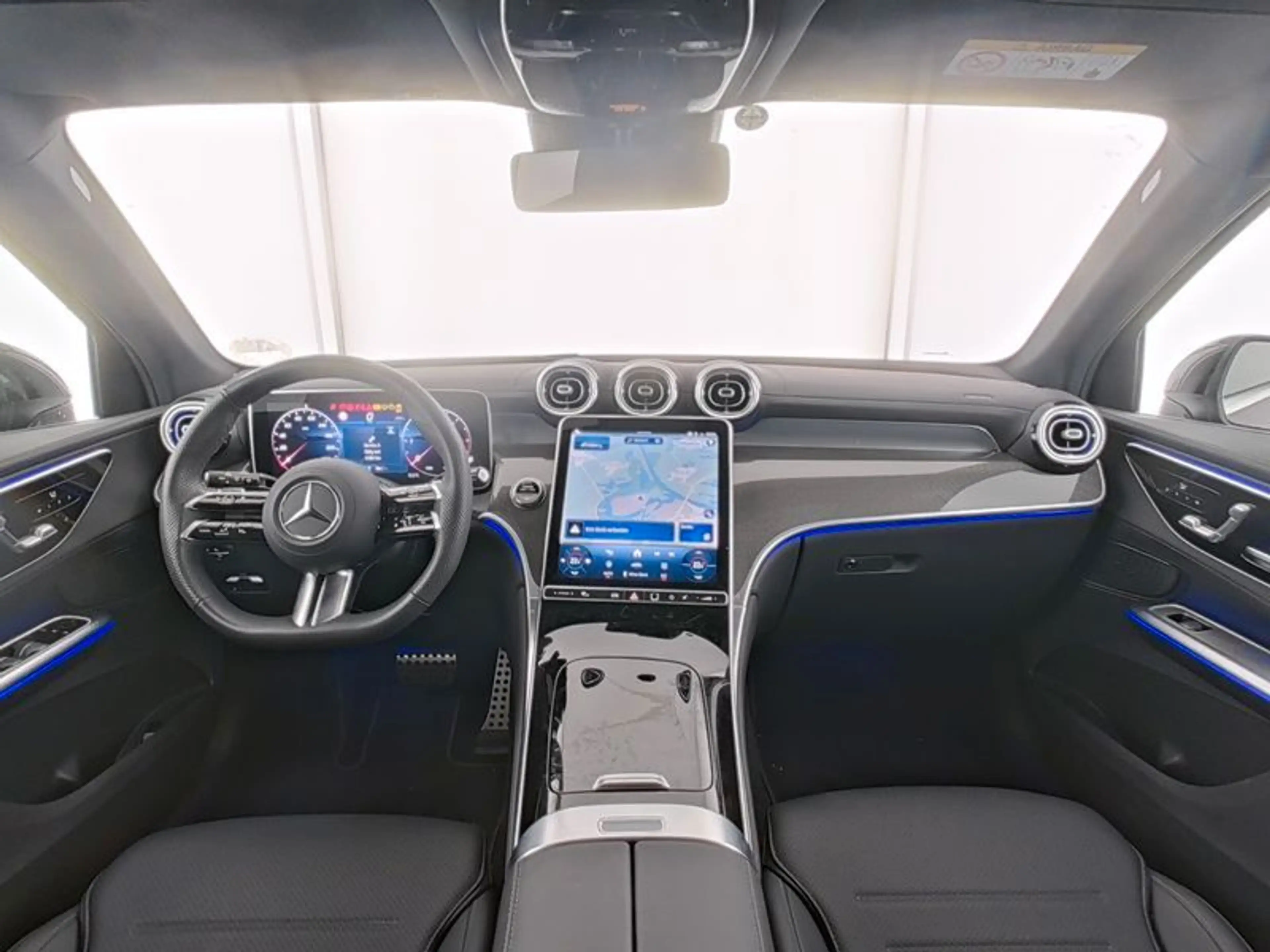 Mercedes-Benz GLC 220 d 4M AMG Line Adv+ Pano AHK Distronic 19 — photo 6