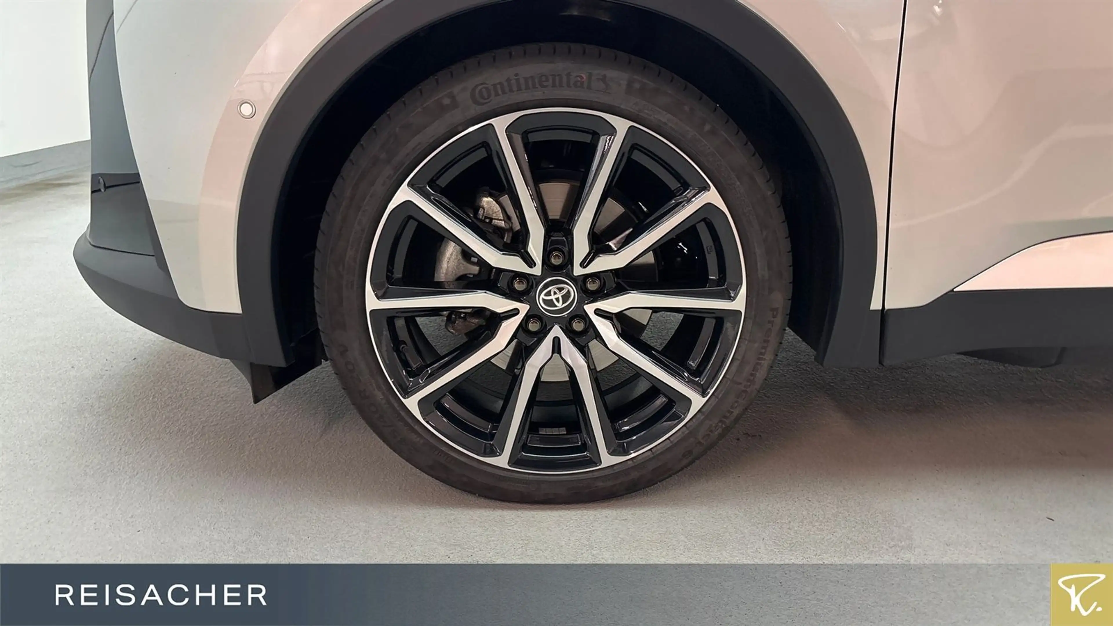 Toyota C-HR .20 Hybrid Lounge Premiere,Navi,LED — photo 3
