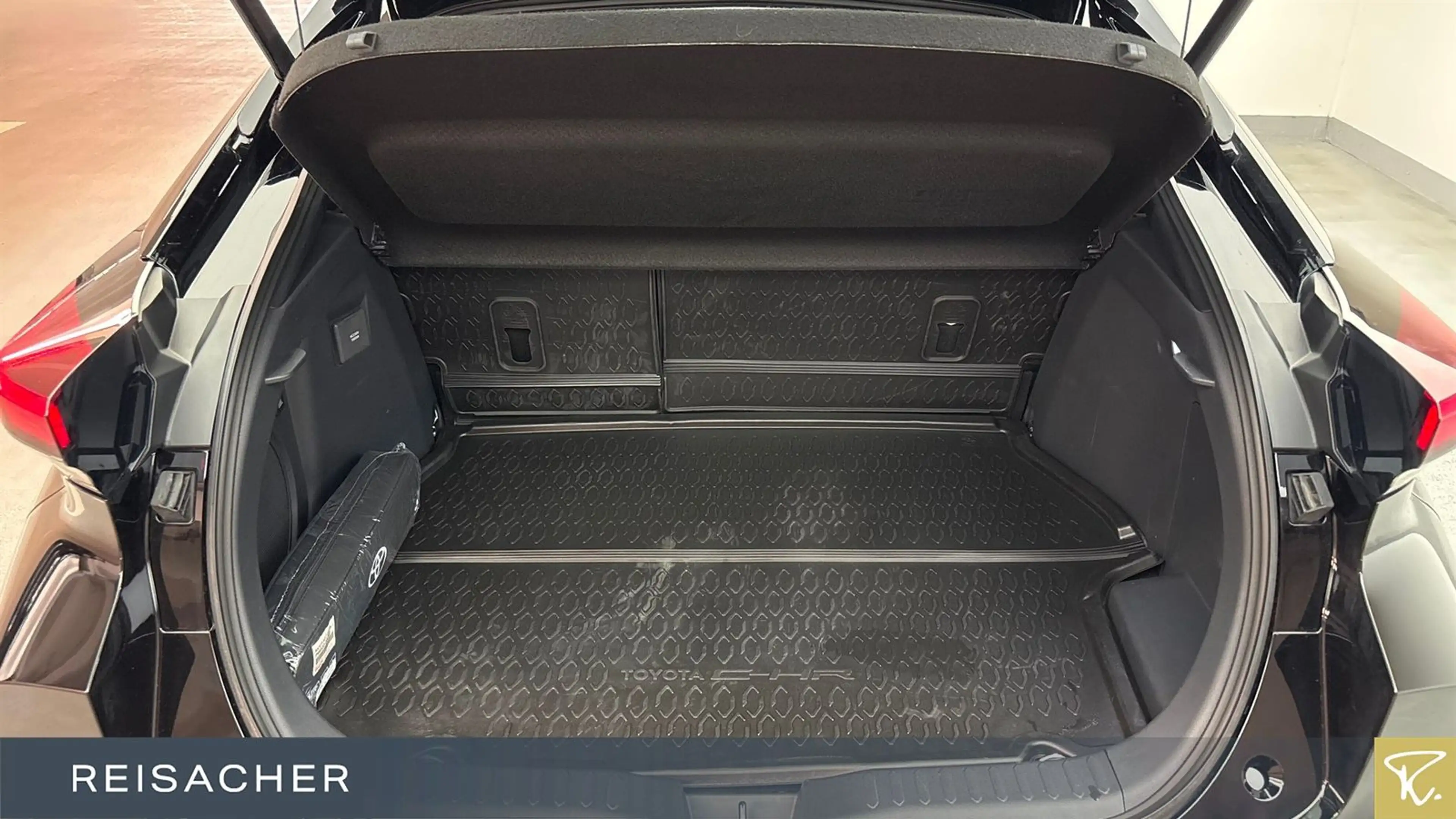 Toyota C-HR .20 Hybrid Lounge Premiere,Navi,LED — photo 10