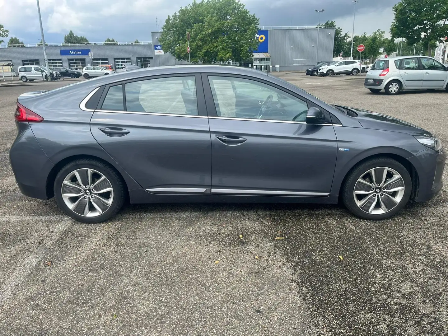Hyundai IONIQ Ioniq Hybrid Business - 2