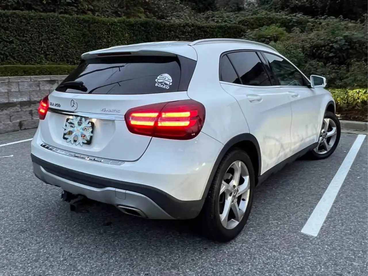 Mercedes-Benz GLA снимка Mercedes-Benz GLA