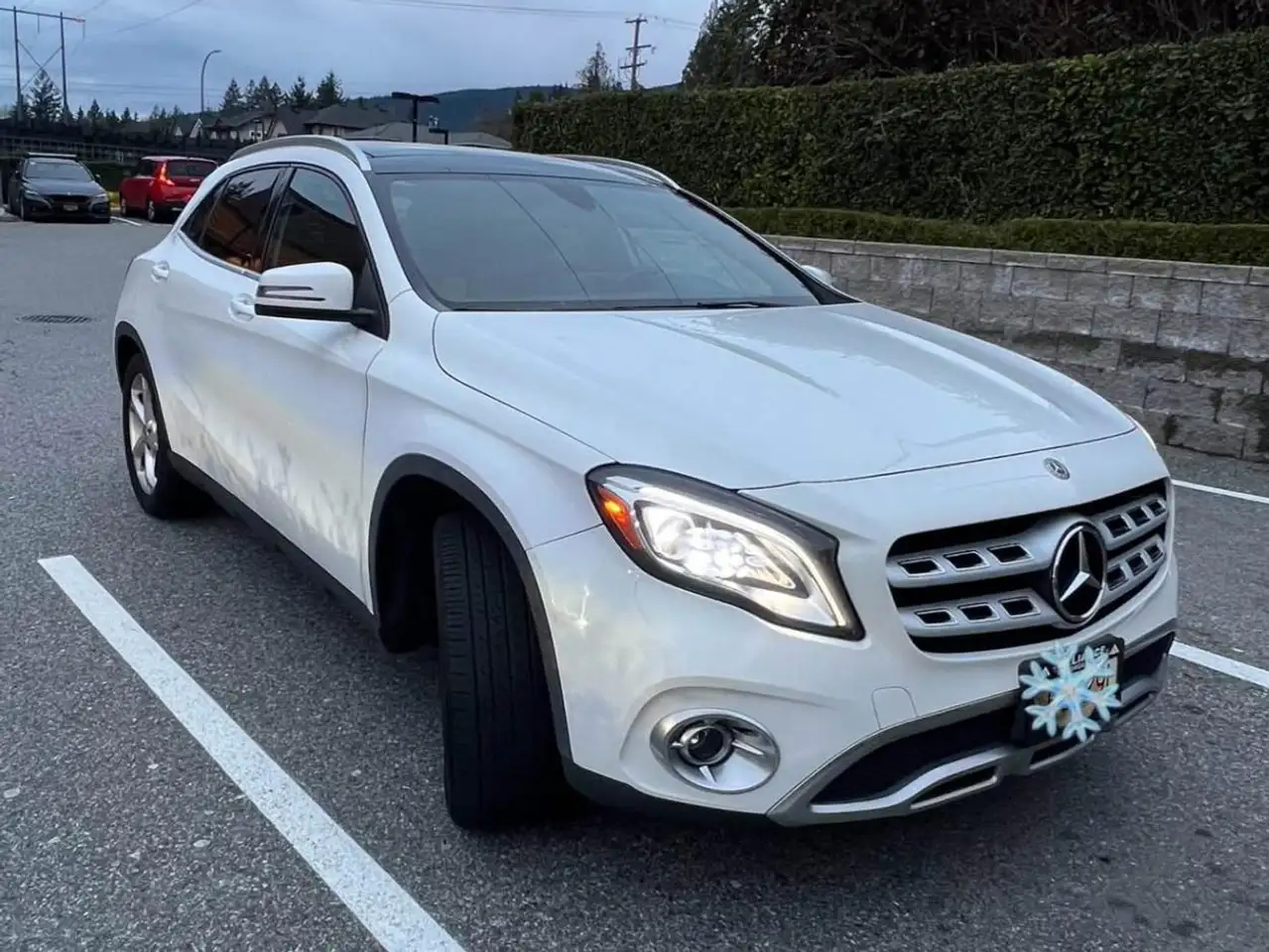 Mercedes-Benz GLA снимка Mercedes-Benz GLA