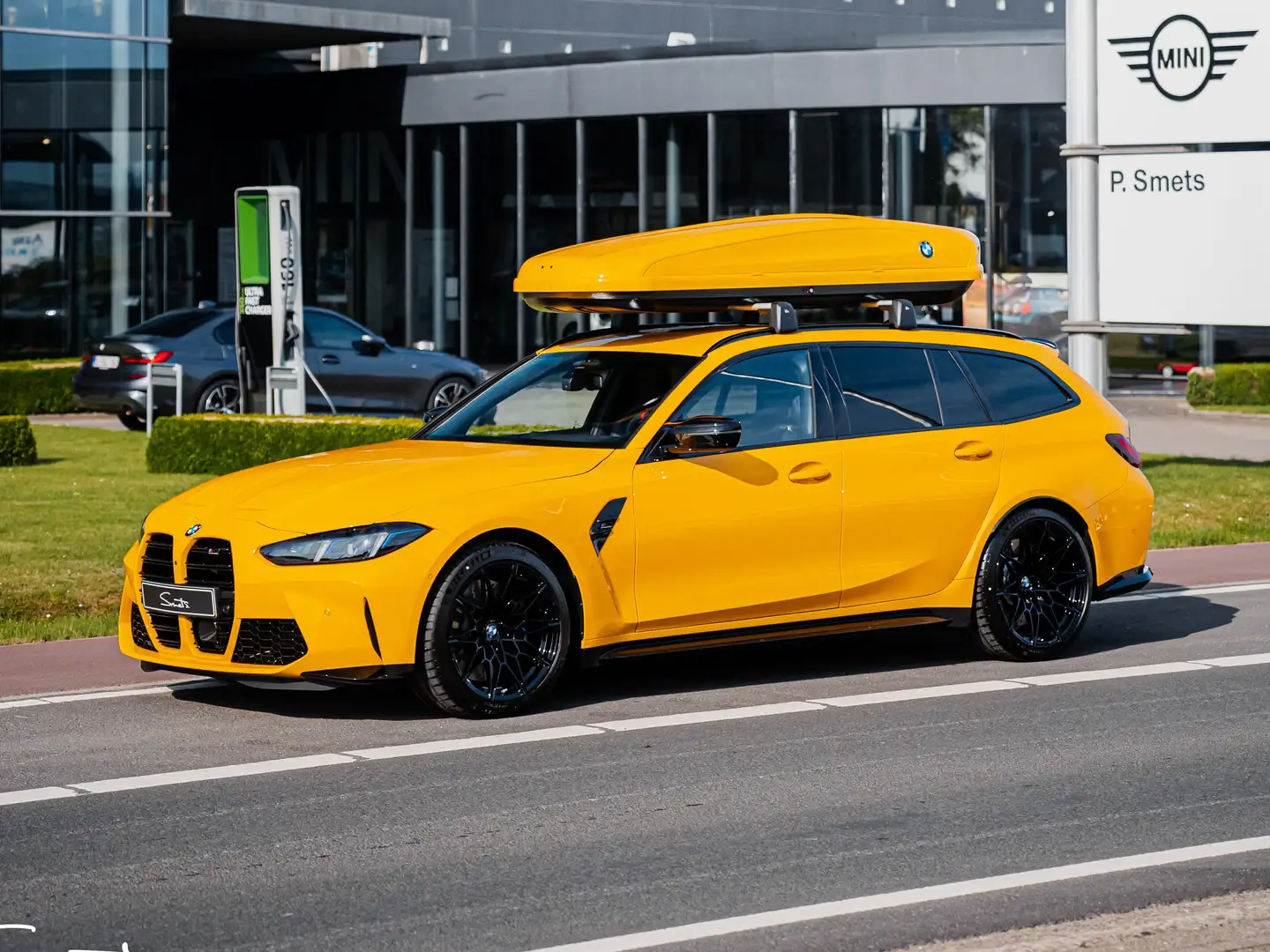 BMW M3 Competition Touring M xDrive - Atacama Yellow Jaune - 2