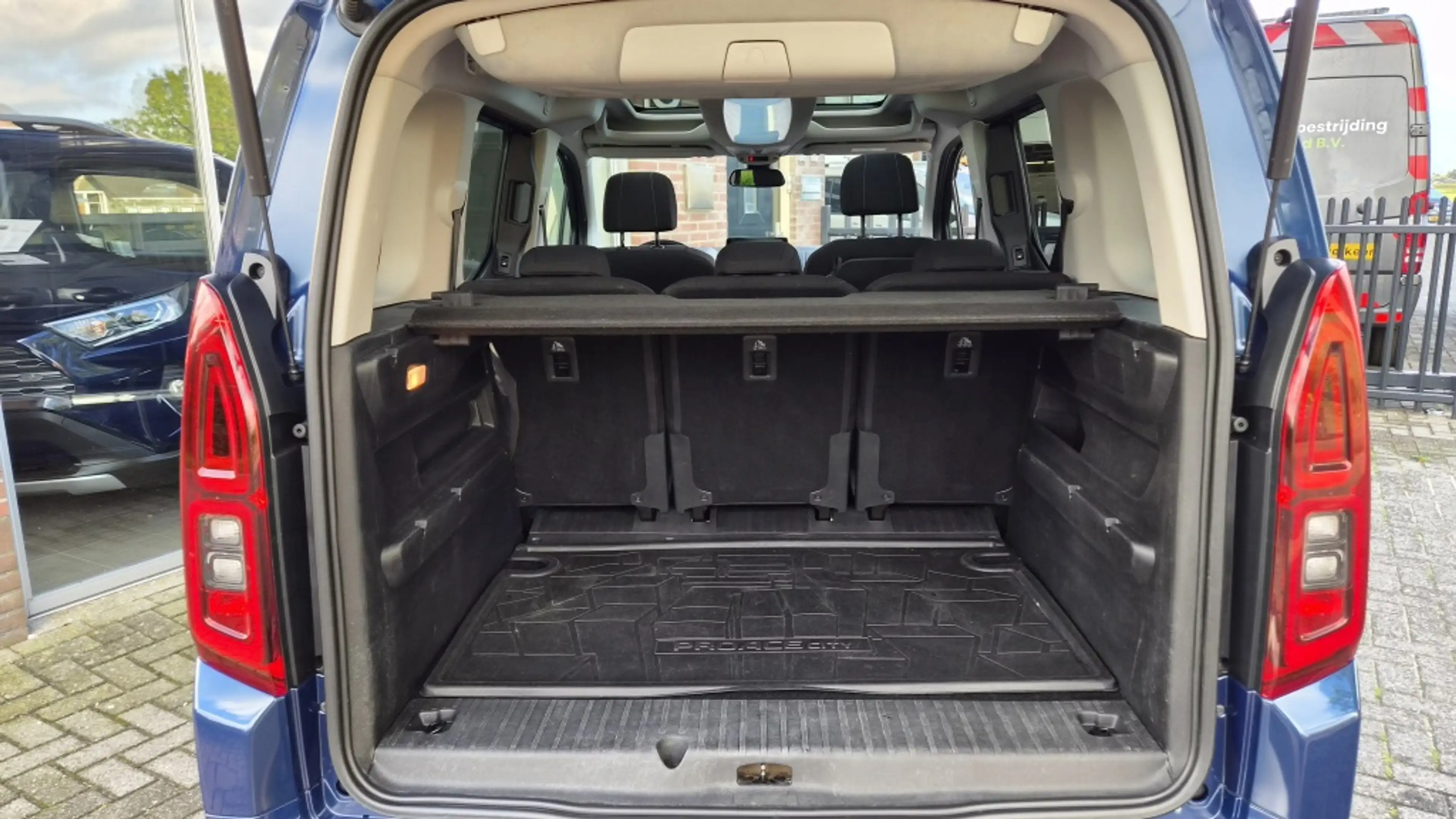 Toyota Proace City Verso 1.2 Turbo Executive Automaat 5 Pers, Pano, H — photo 6
