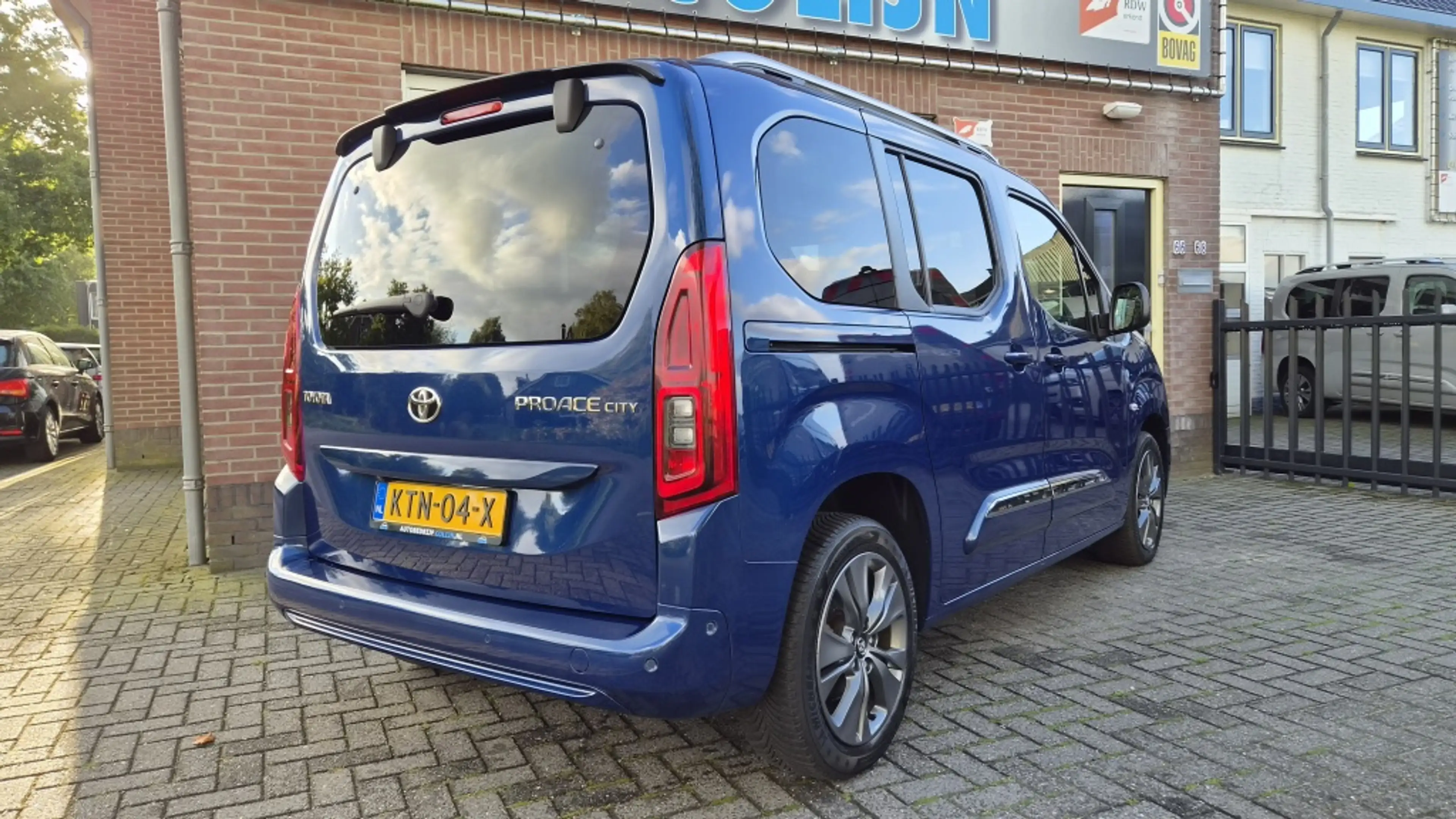 Toyota Proace City Verso 1.2 Turbo Executive Automaat 5 Pers, Pano, H — photo 2