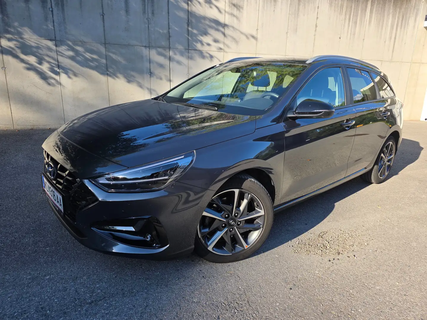 Hyundai i30 i30 CW 1,0 T-GDI Trend LineTrend Line Grau - 1