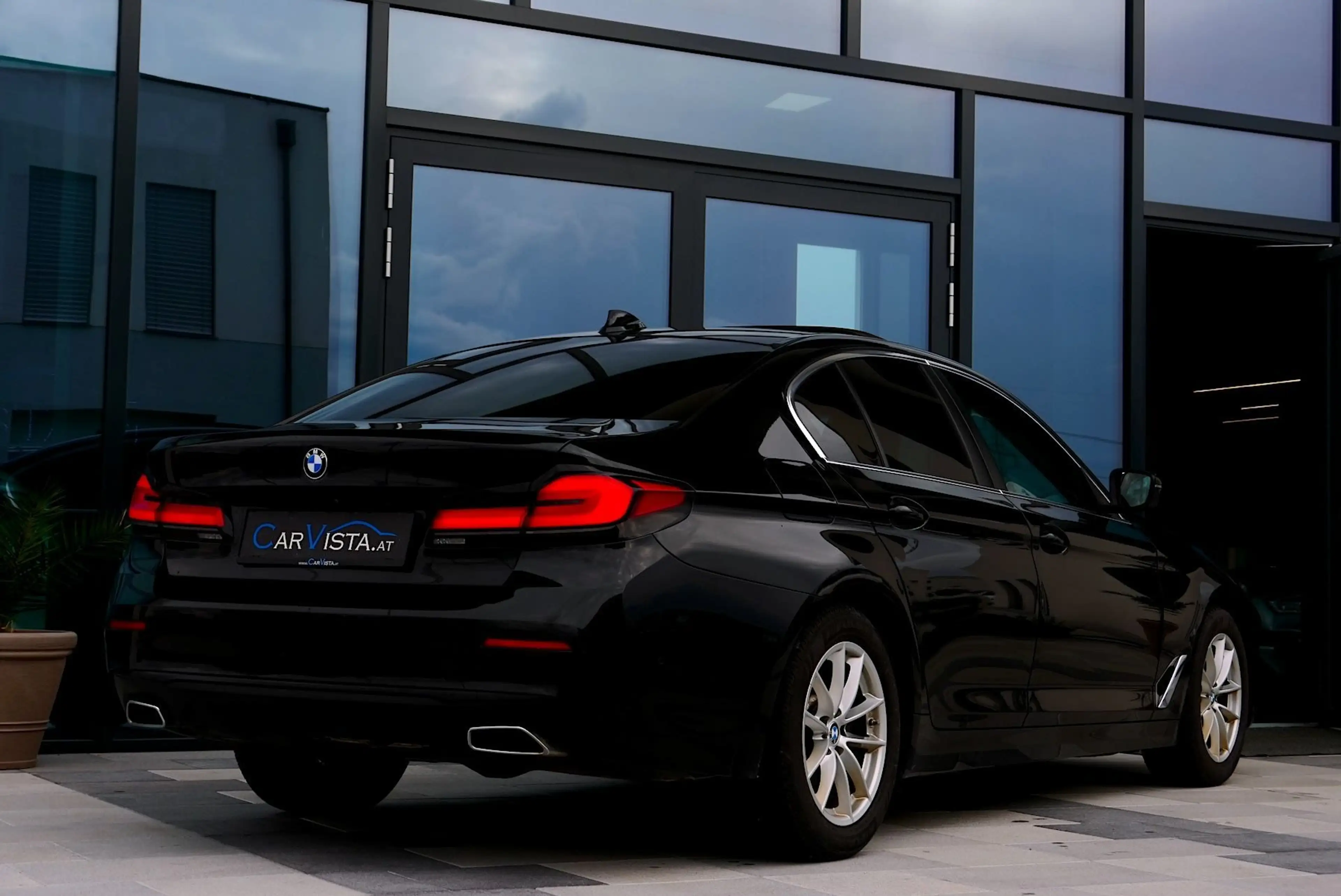 BMW 520 d Aut. *Schiebedach & Anhängerkupplung* — photo 6