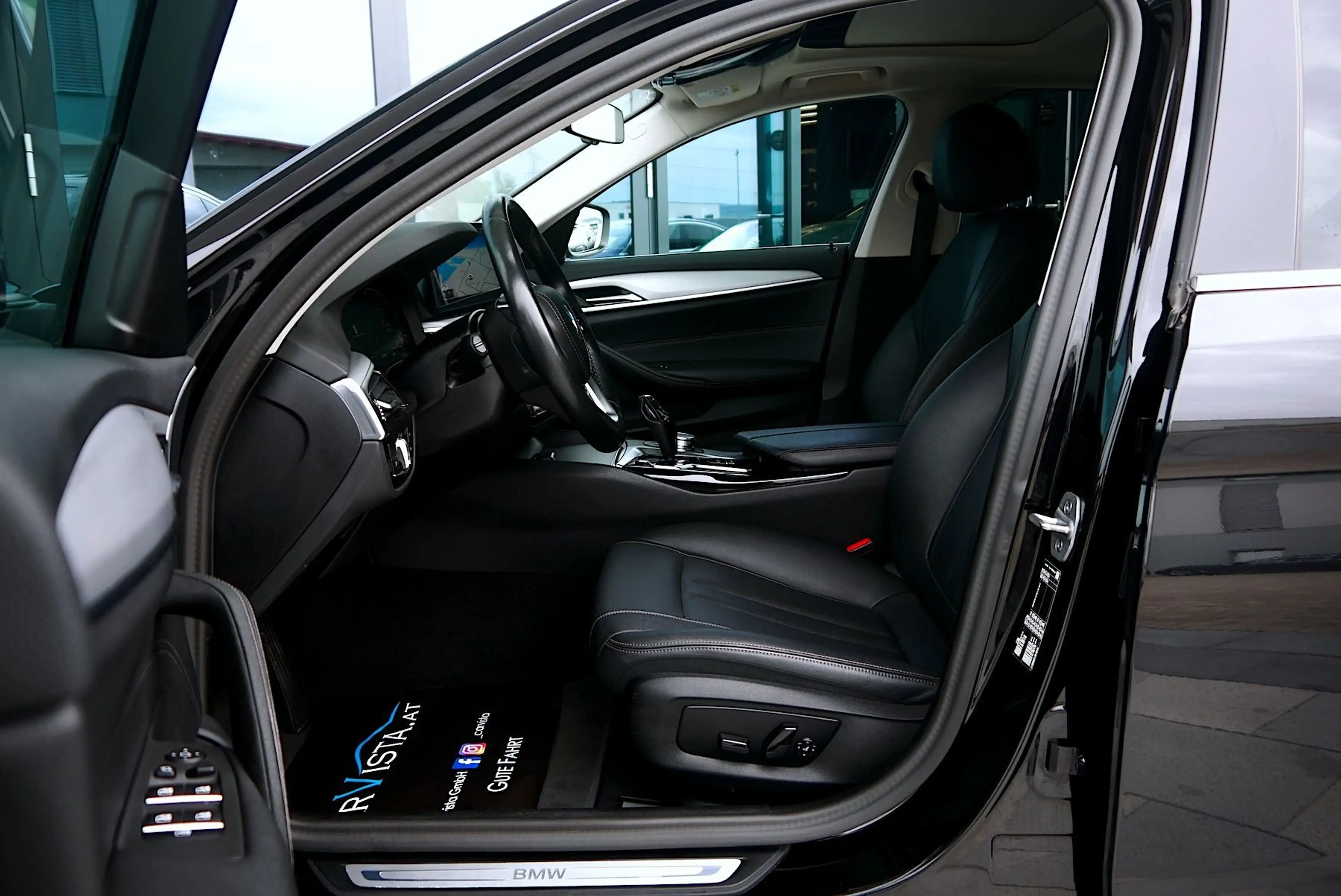 BMW 520 d Aut. *Schiebedach & Anhängerkupplung* — photo 14
