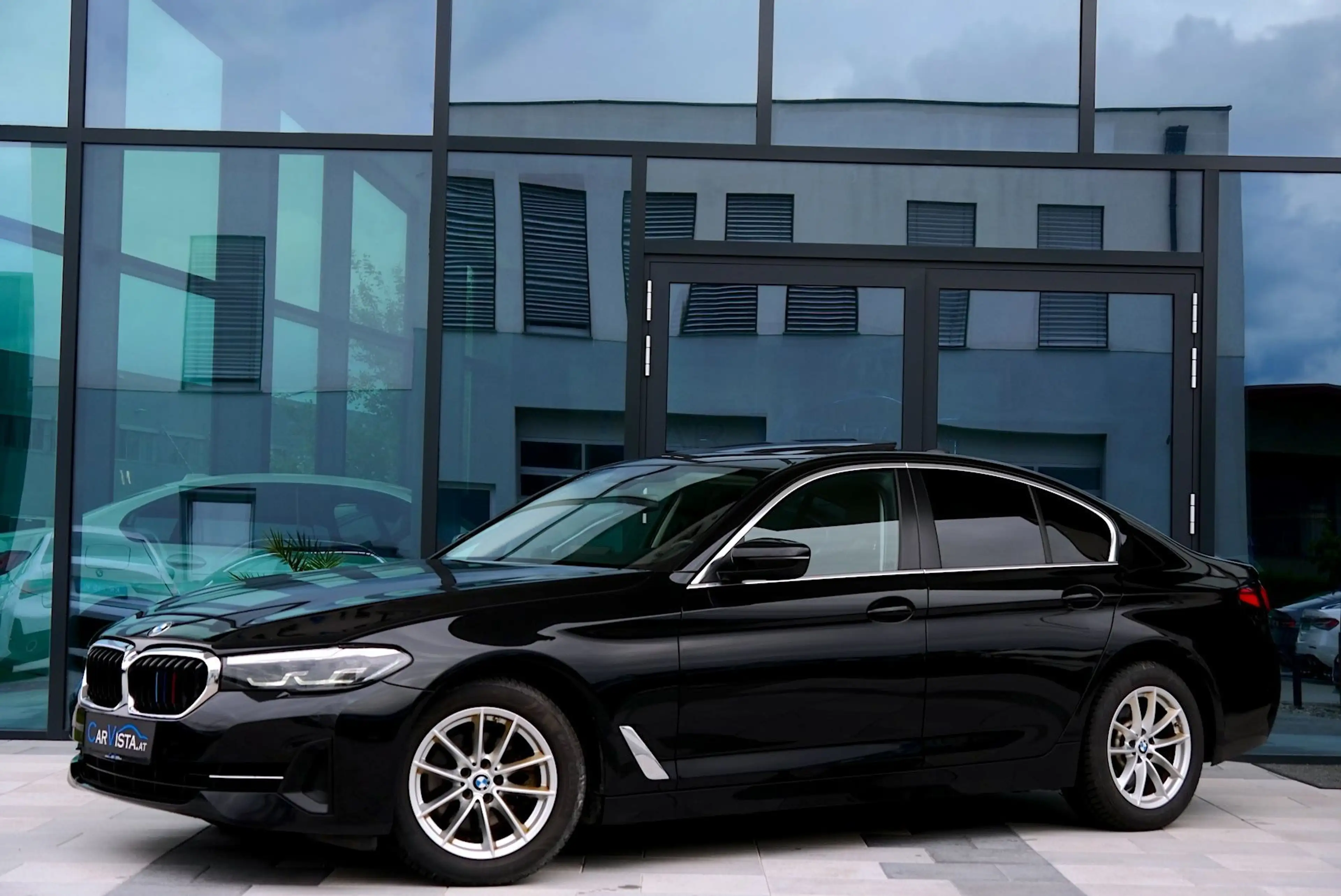 BMW 520 d Aut. *Schiebedach & Anhängerkupplung*