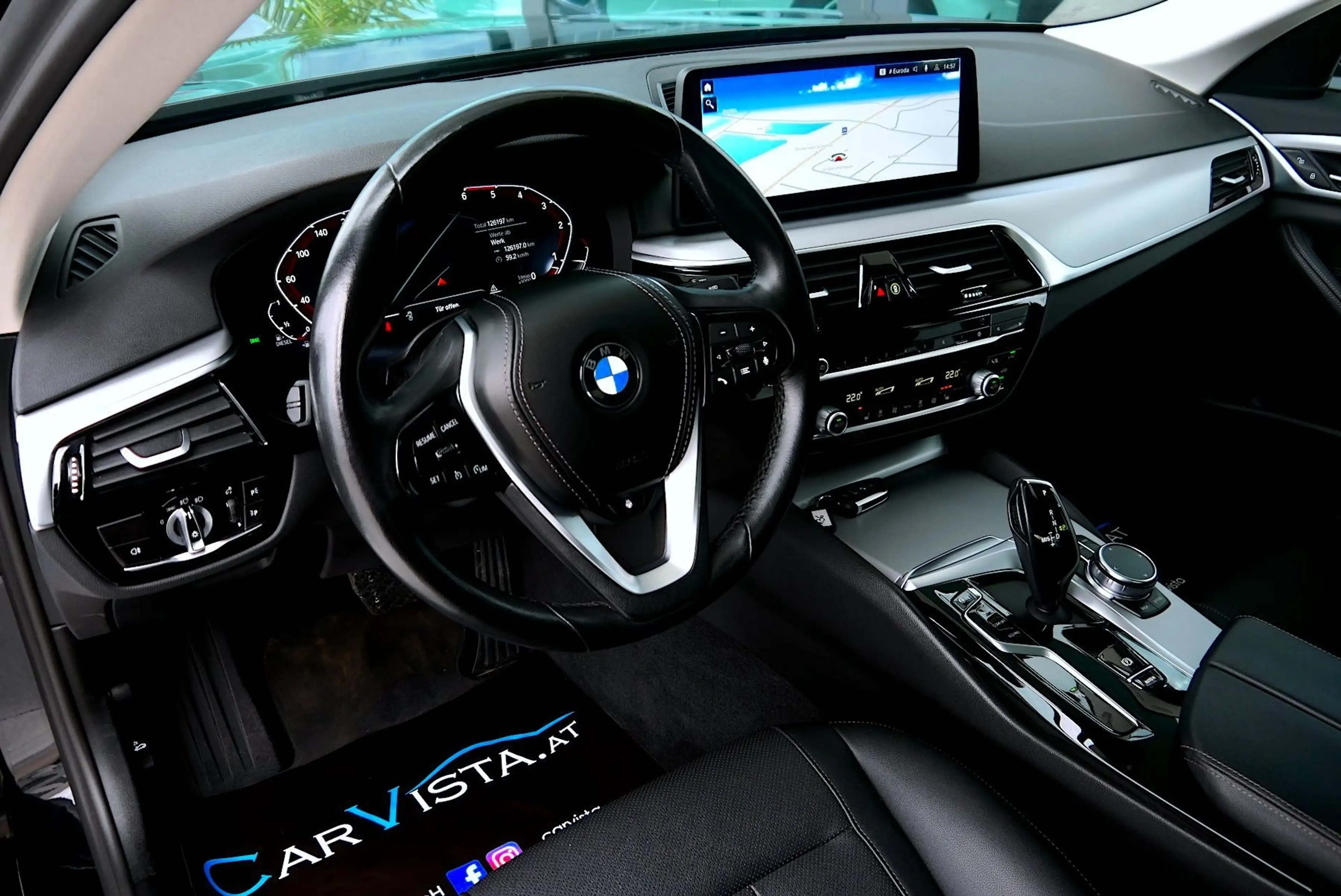 BMW 520 d Aut. *Schiebedach & Anhängerkupplung* — photo 12