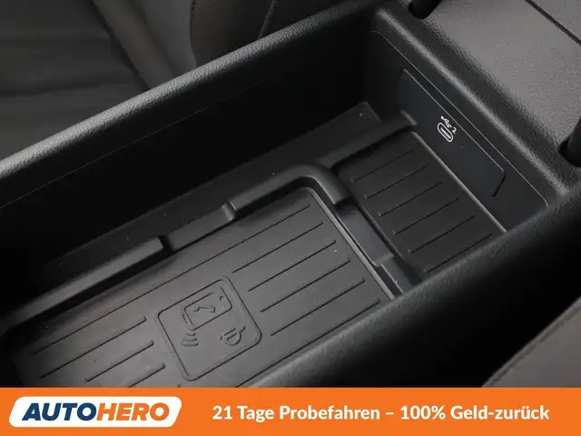 Audi A4 view 28