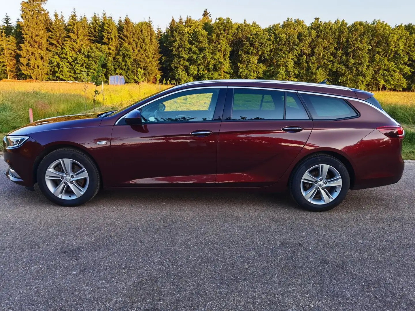 Opel Insignia B Sports Tourer INNOVATION Braun - 1