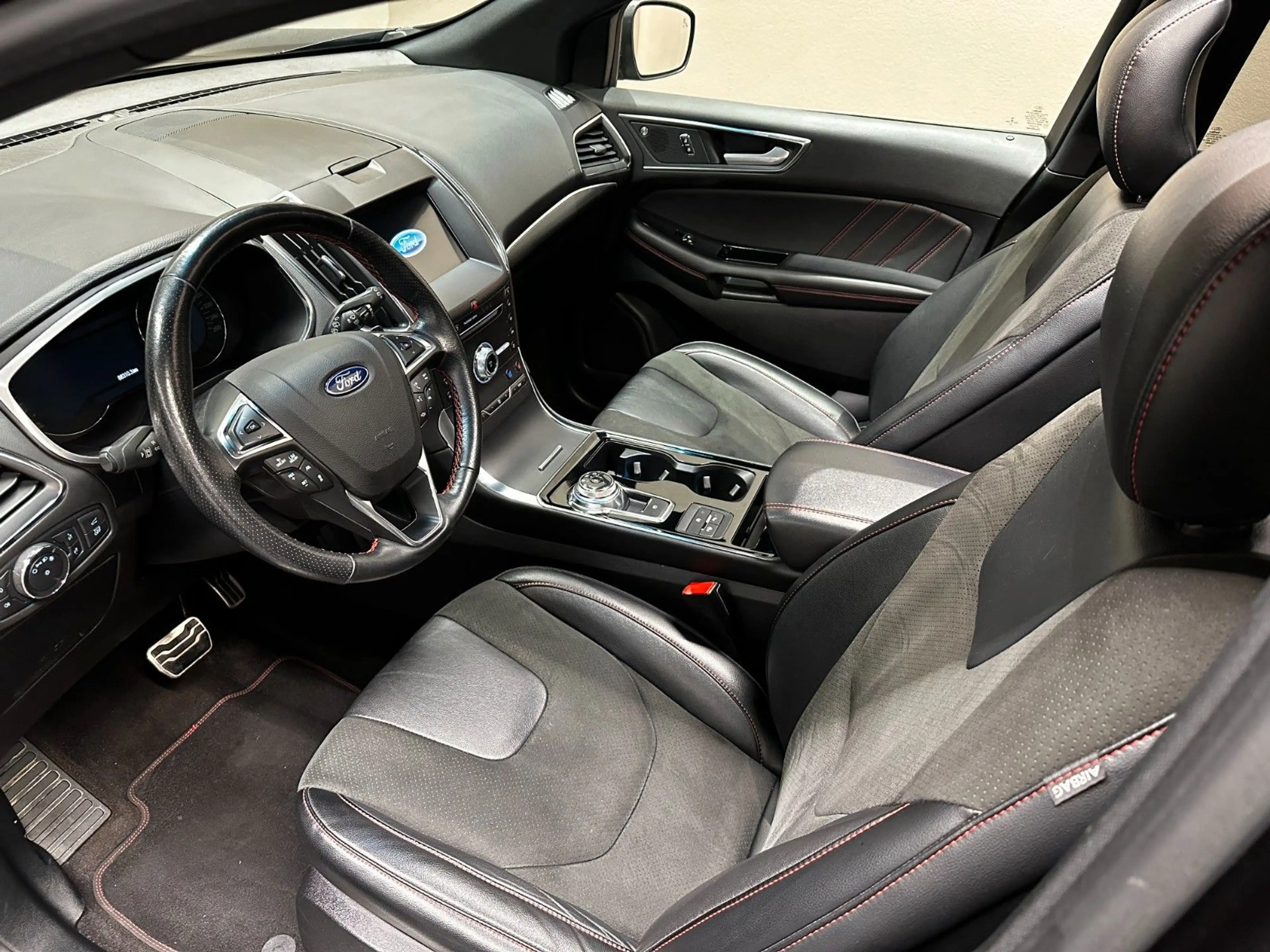 Ford Edge ST-Line 4x4 *BLACK*PANO*KAMERA*SITZKLIMA* — photo 8